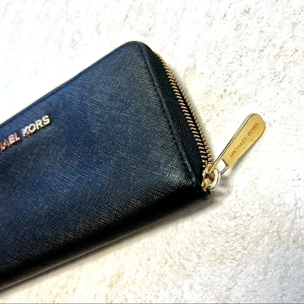 MICHAEL KORS Jet Set Travel Large Crossgrain Leather Wallet black womens